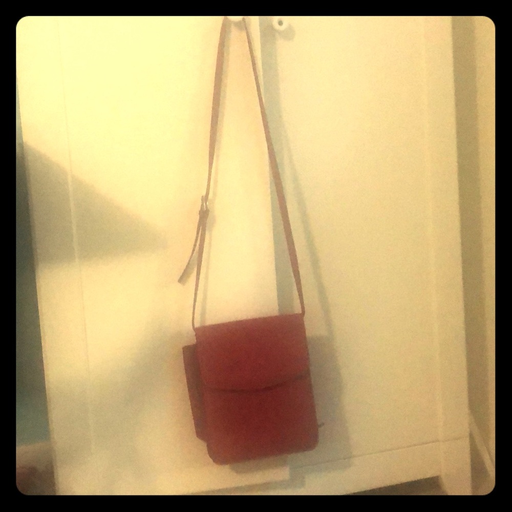 A bag, red